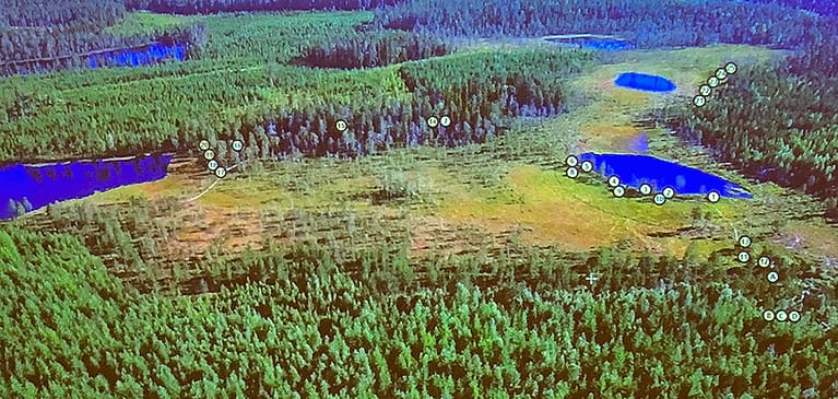 En kartbild som visar placering av samtliga gömslen i området-